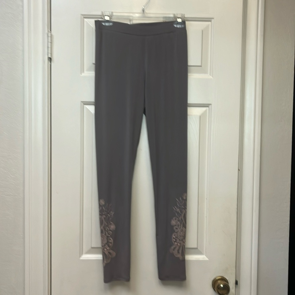 FREE W/ $20 PURCHASE- VENUS Charcoal Gray Leggings with Floral Embroidery